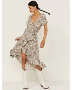 Wrangler Women's Floral Short Sleeve Surplice Wrap Dress