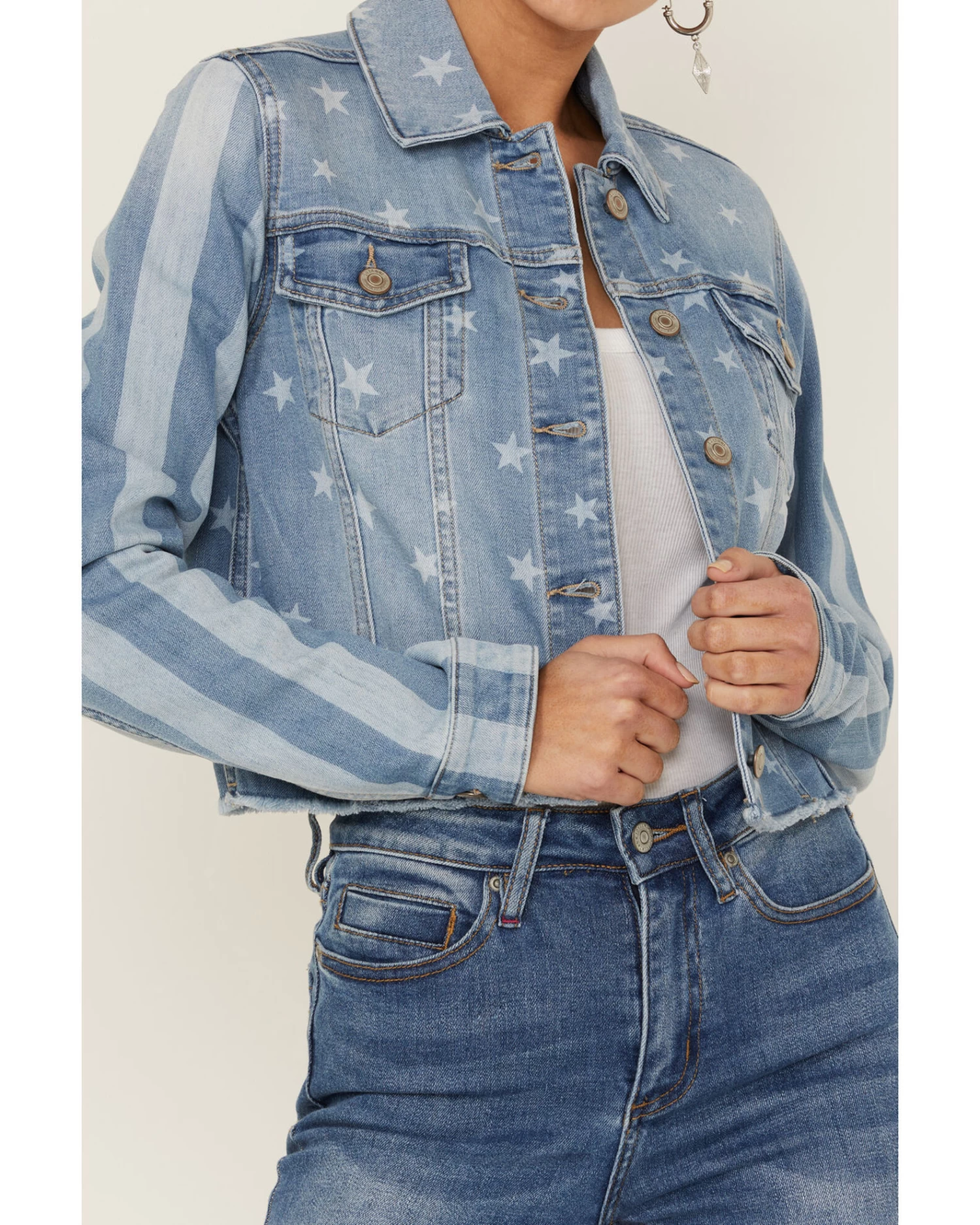Shyanne Women's Stars & Stripes Print Cropped Frayed Hem Denim Jacket 2 Shyanne Women's Stars & Stripes Print Cropped Frayed Hem Denim Jacket - Image 2