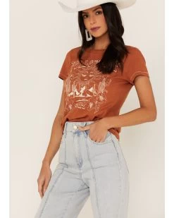 Shyanne Women's Follow The Sun Desert Graphic Tee