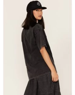 Cleo + Wolf Women's Oversized Wolf Graphic Tee 7 Cleo + Wolf Women's Oversized Wolf Graphic Tee -Western Chic Shop 2000364850 001 P4