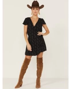 Beyond The Radar Women's Black Ditsy Floral Print Romper 