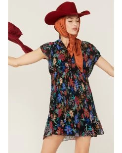 Molly Bracken Women's Floral Print Pleated Short Sleeve Dress -Western Chic Shop 2000368849 001 P4