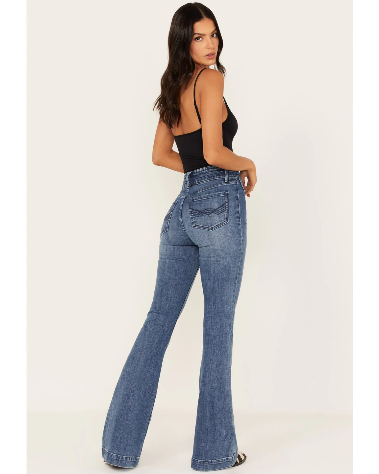 Idyllwind Women's Edge Hill Medium Wash High Rise Outlaw Flare Jeans 4 Idyllwind Women's Edge Hill Medium Wash High Rise Outlaw Flare Jeans - Image 4