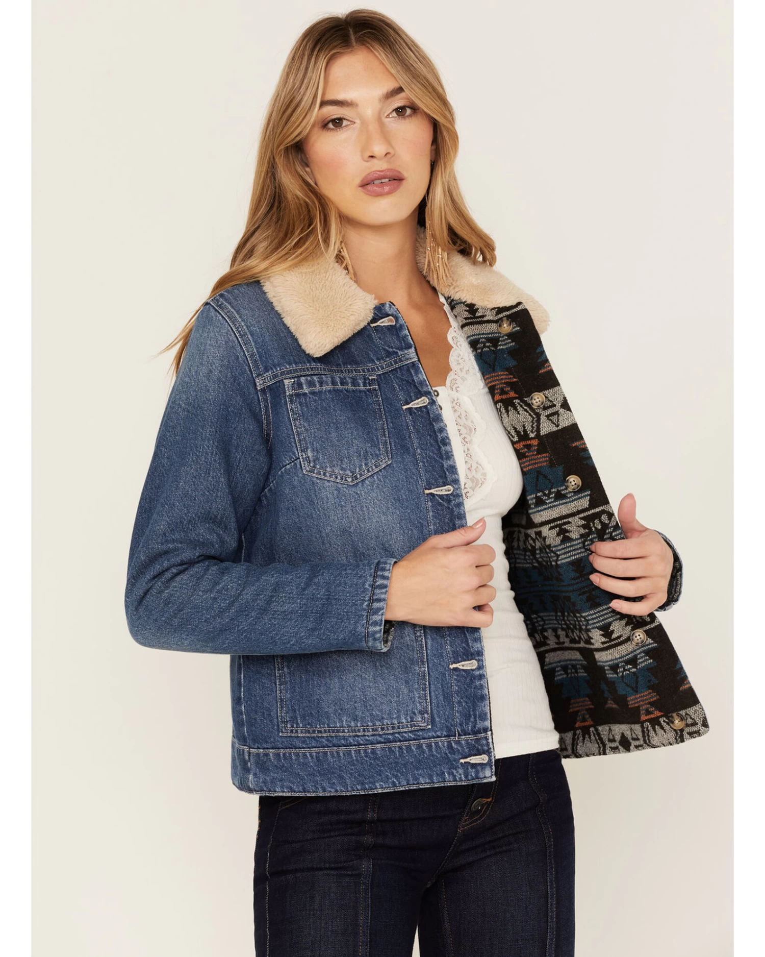 Idyllwind Women's Medium Wash Reversible Sherpa Blanket Denim Jacket 1 Idyllwind Women's Medium Wash Reversible Sherpa Blanket Denim Jacket