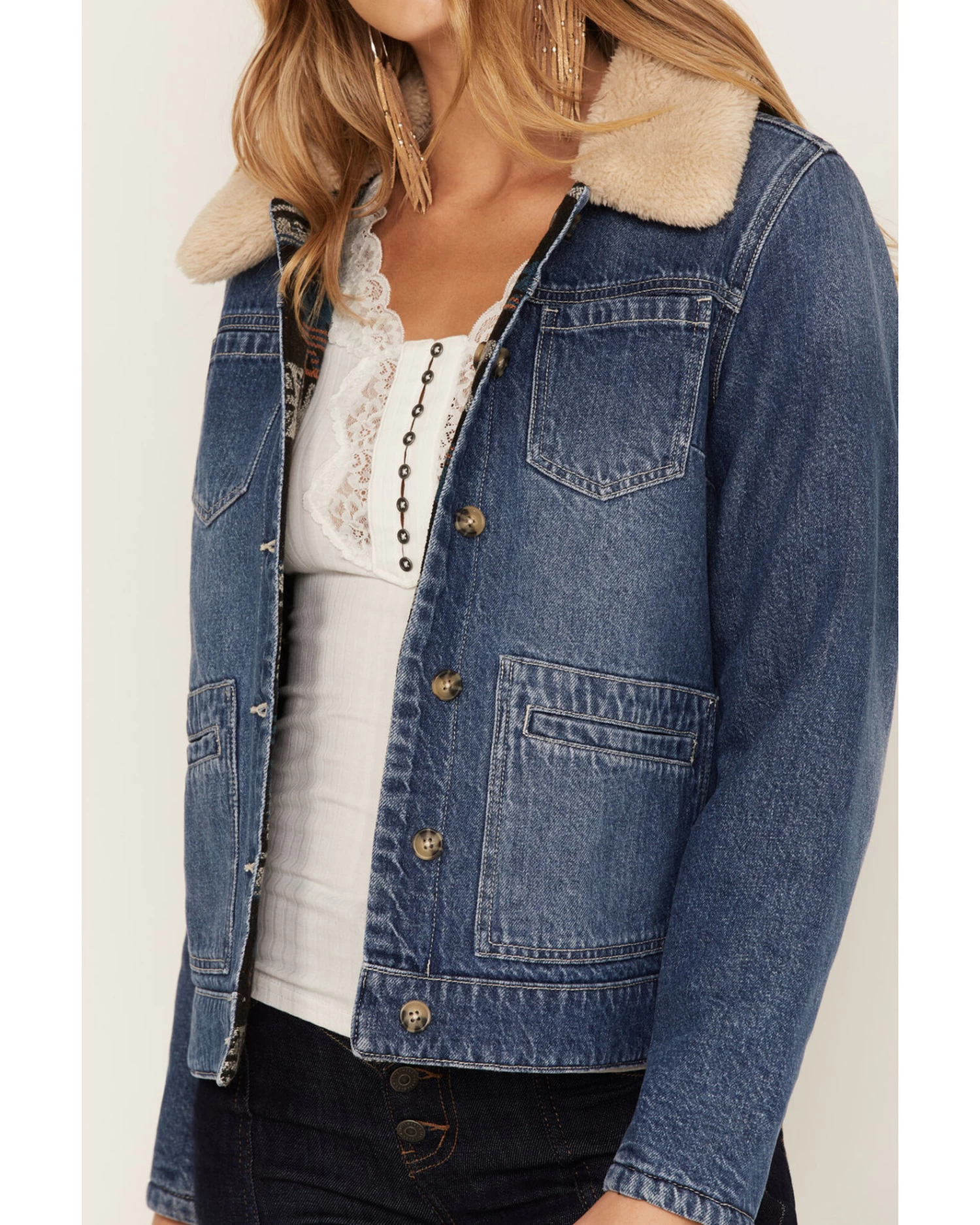 Idyllwind Women's Medium Wash Reversible Sherpa Blanket Denim Jacket 3 Idyllwind Women's Medium Wash Reversible Sherpa Blanket Denim Jacket - Image 3