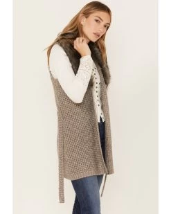 Shyanne Women's Metallic Sweater Vest -Western Chic Shop 2000380649 710 P3